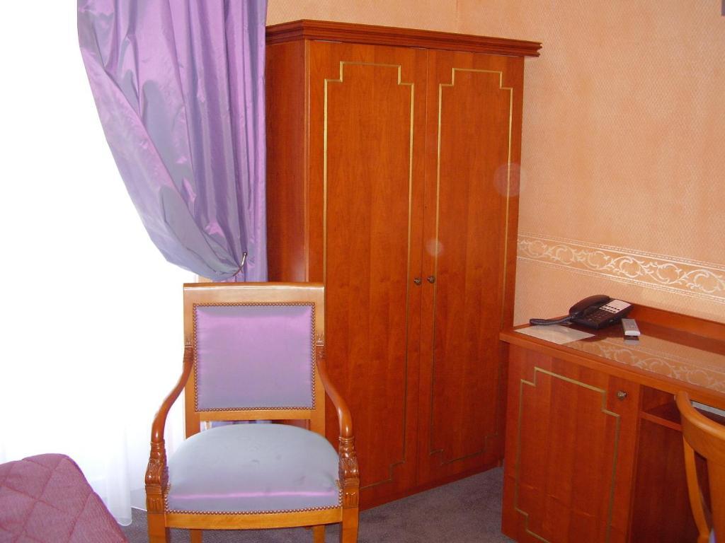 Logis Hotel & Restaurant Du Chemin Des Dames Corbeny Стая снимка